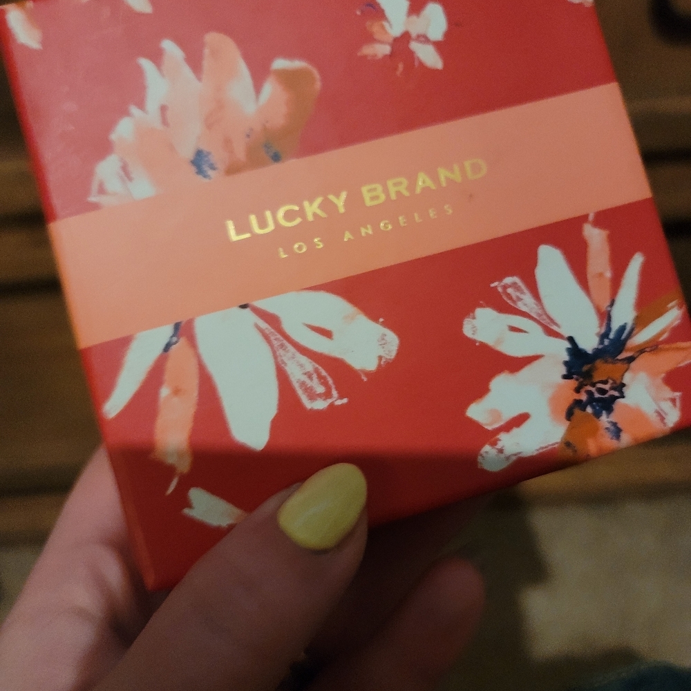 Lucky brand earrings - Picture 2 of 2